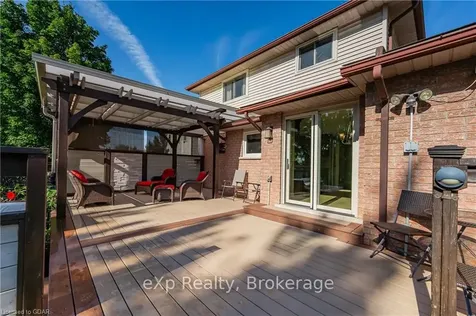 17 Sunrise Court Guelph ON N1K 1J3