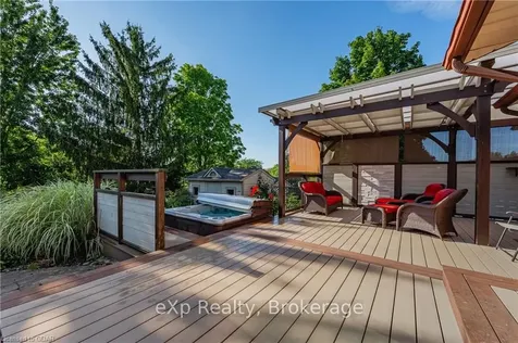 17 Sunrise Court Guelph ON N1K 1J3