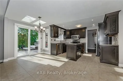 17 Sunrise Court Guelph ON N1K 1J3