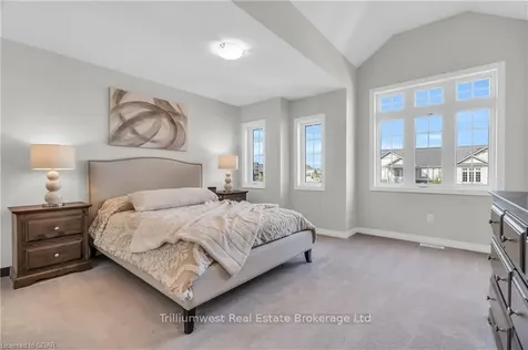 83 Netherwood Road Kitchener ON N2P 0E4