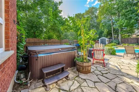 28 Thompson Drive Guelph ON N1E 7A5