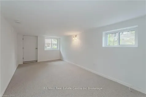 25 Meadowview Avenue Guelph ON N1H 5S4