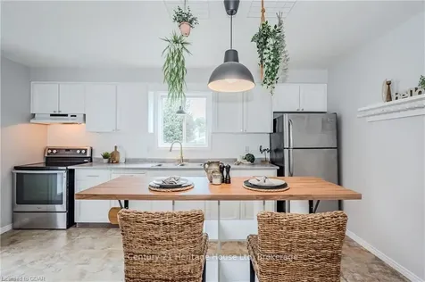 9 Troy Crescent Guelph ON N1E 6W7