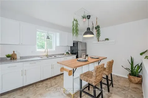 9 Troy Crescent Guelph ON N1E 6W7