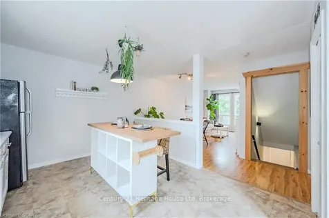 9 Troy Crescent Guelph ON N1E 6W7