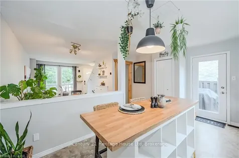 9 Troy Crescent Guelph ON N1E 6W7