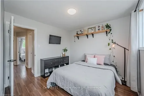 9 Troy Crescent Guelph ON N1E 6W7