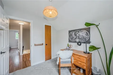 9 Troy Crescent Guelph ON N1E 6W7