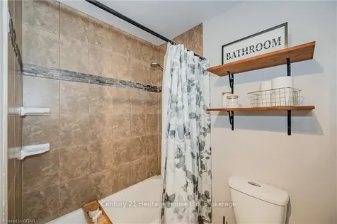 9 Troy Crescent Guelph ON N1E 6W7