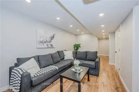 9 Troy Crescent Guelph ON N1E 6W7