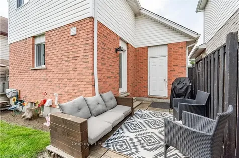 9 Troy Crescent Guelph ON N1E 6W7
