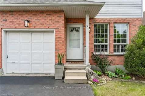 9 Troy Crescent Guelph ON N1E 6W7