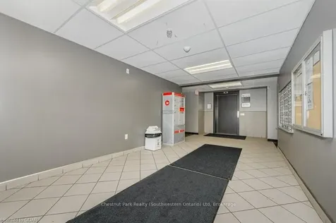 67 Kingsbury Square Guelph ON N1L 0L3