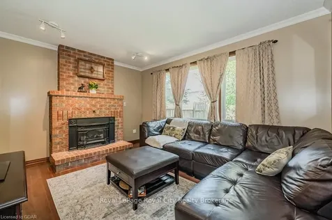 16 Lyle Place Guelph ON N1L 1A8