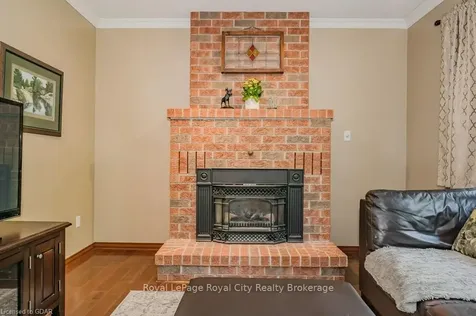 16 Lyle Place Guelph ON N1L 1A8