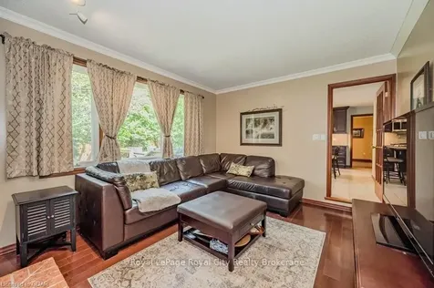 16 Lyle Place Guelph ON N1L 1A8