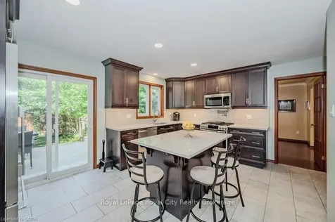 16 Lyle Place Guelph ON N1L 1A8