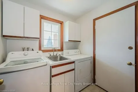 16 Lyle Place Guelph ON N1L 1A8