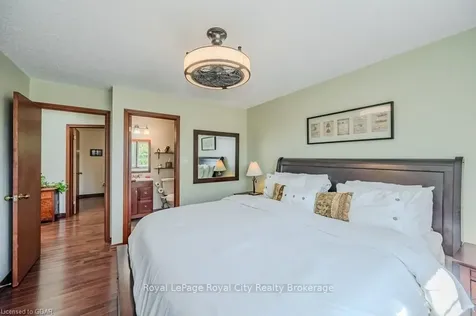 16 Lyle Place Guelph ON N1L 1A8