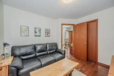 16 Lyle Place Guelph ON N1L 1A8