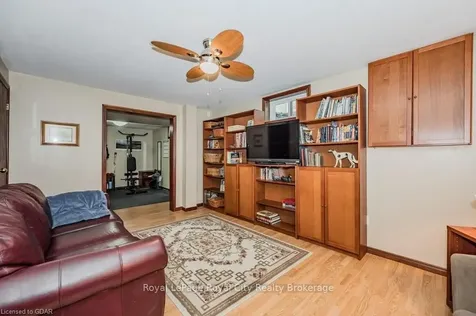 16 Lyle Place Guelph ON N1L 1A8