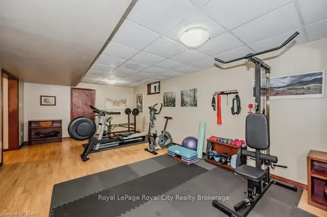 16 Lyle Place Guelph ON N1L 1A8