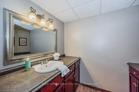 16 Lyle Place Guelph ON N1L 1A8