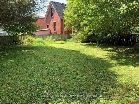 112 Bagot Street Guelph ON N1H 5T6