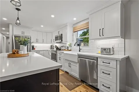 5 Macdonald Street Centre Wellington ON N0B 1S0