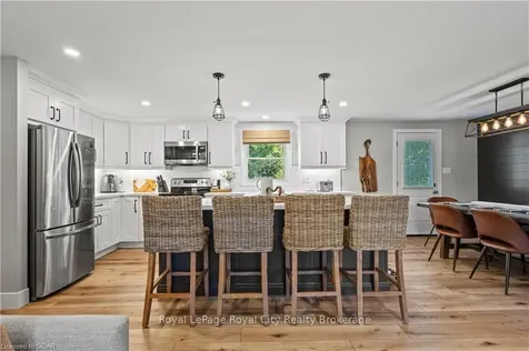 5 Macdonald Street Centre Wellington ON N0B 1S0