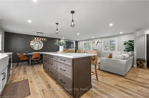 5 Macdonald Street Centre Wellington ON N0B 1S0