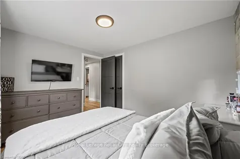 5 Macdonald Street Centre Wellington ON N0B 1S0