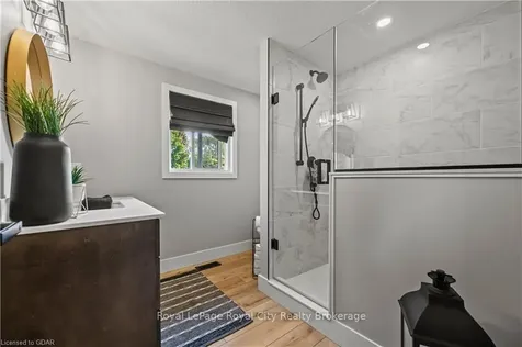 5 Macdonald Street Centre Wellington ON N0B 1S0