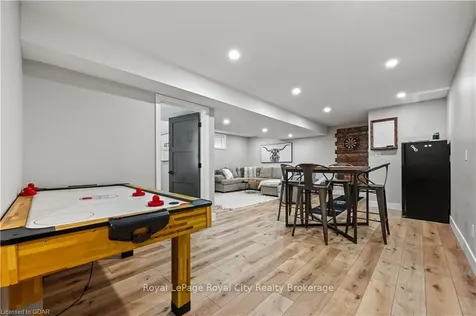 5 Macdonald Street Centre Wellington ON N0B 1S0