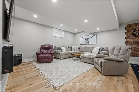 5 Macdonald Street Centre Wellington ON N0B 1S0