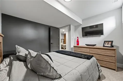 5 Macdonald Street Centre Wellington ON N0B 1S0