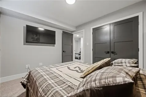 5 Macdonald Street Centre Wellington ON N0B 1S0