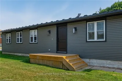 5 Macdonald Street Centre Wellington ON N0B 1S0