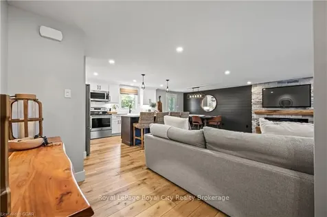 5 Macdonald Street Centre Wellington ON N0B 1S0