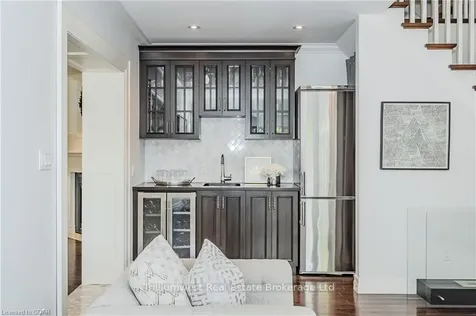 38 Arthur Street N Guelph ON N1E 4T8