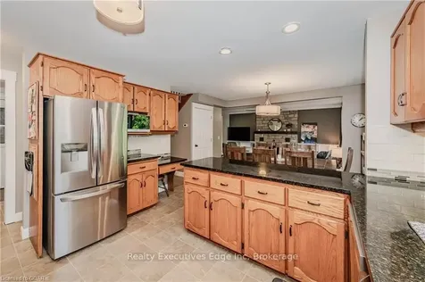 6 Cranberry Court Guelph ON N1K 1R7