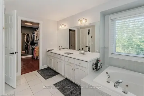 6 Cranberry Court Guelph ON N1K 1R7
