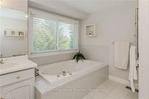 6 Cranberry Court Guelph ON N1K 1R7