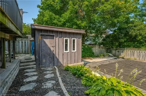 6 Cranberry Court Guelph ON N1K 1R7