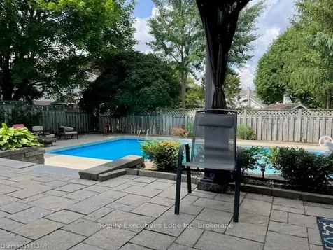 6 Cranberry Court Guelph ON N1K 1R7