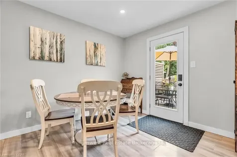 7 Gort Avenue Brant ON N3L 2H8