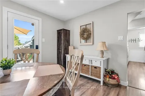 7 Gort Avenue Brant ON N3L 2H8