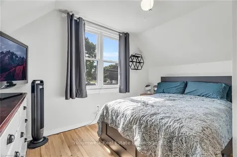 7 Gort Avenue Brant ON N3L 2H8