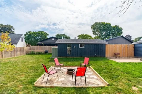 7 Gort Avenue Brant ON N3L 2H8