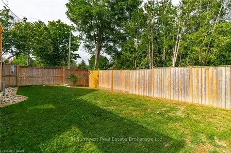 7 Gort Avenue Brant ON N3L 2H8